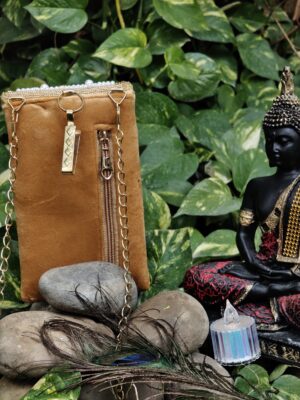 BEIGE TRINGLE PHONE CARRY POUCH