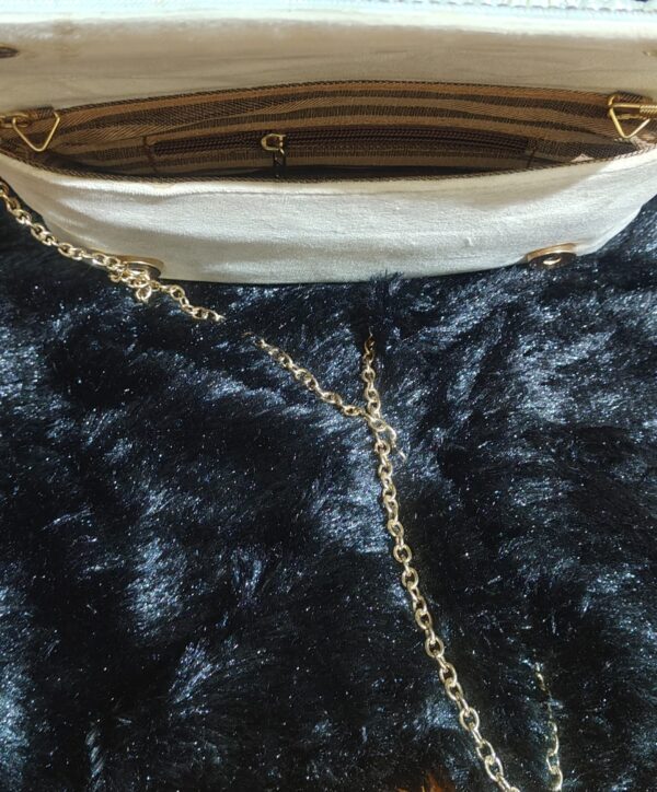 SHELL BEAUTY BAG (GOLD) - Image 3