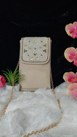 CHANDNI SLING CRÈME PHONE CARRY POUCH
