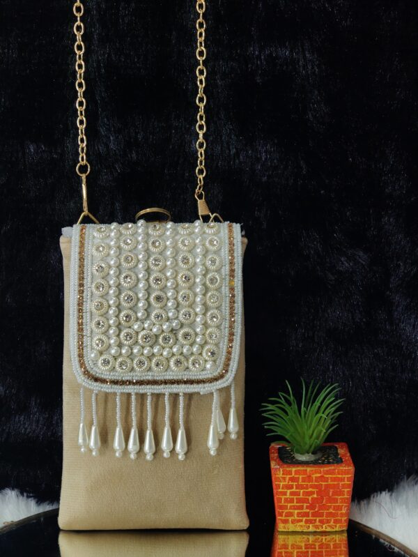 BEIGE MOTI LEHER PHONE SLING