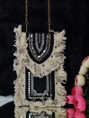 BOHO BLACK PHONE SLING