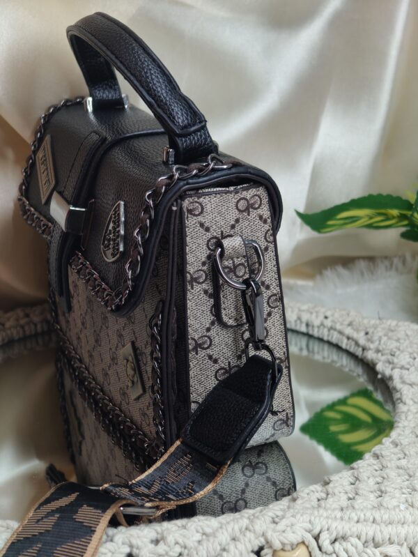 ROYAL GALA (BLACK) - Image 3