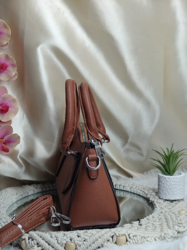 HOLDIQ MIST (TAN) - Image 3