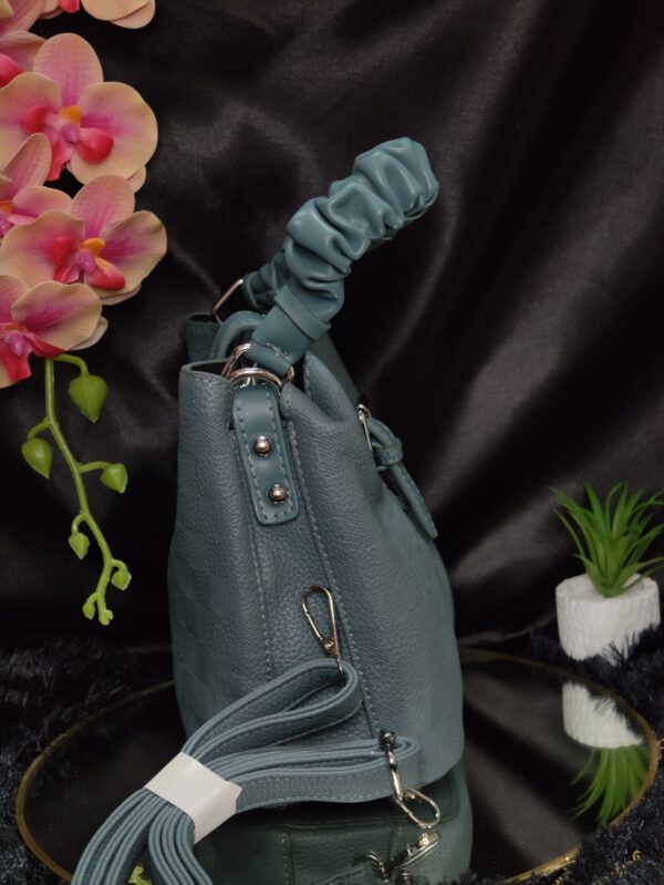 TEAL MUSE - Image 2
