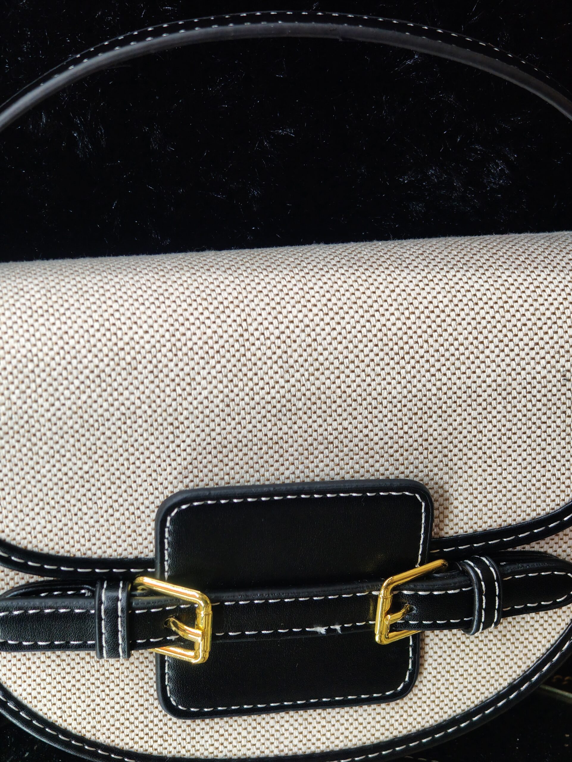 GRACE SLING BAG (BLACK & CREME) - Image 2