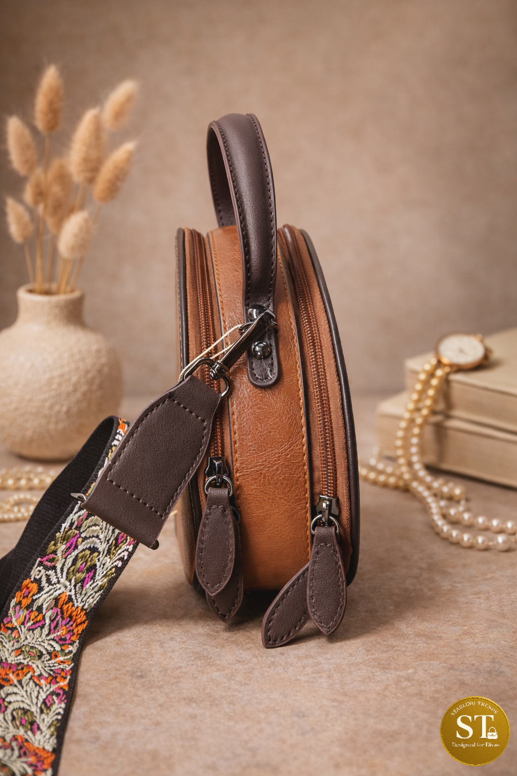 OVAL FLOWER EMBROIDERY (BROWN) - Image 4