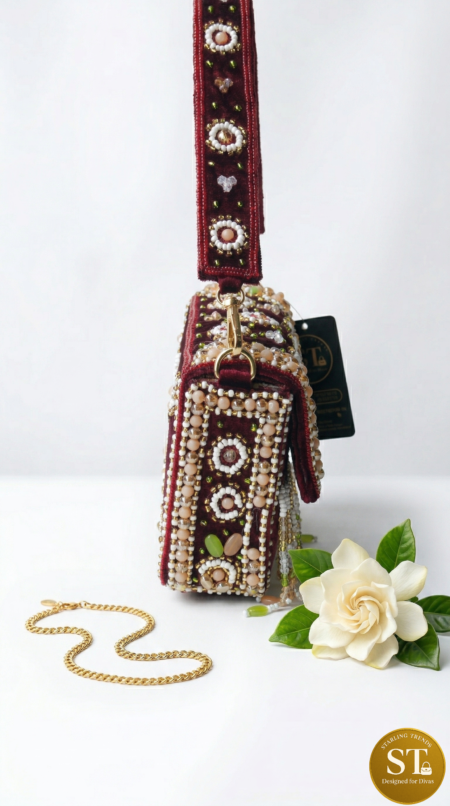 VELVET FLAP (MAROON)