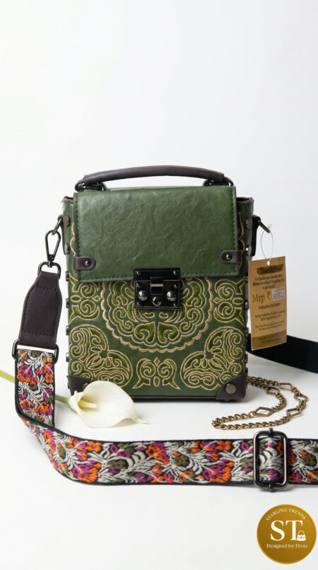 DETAILED BOX 4.0 Sling Bag