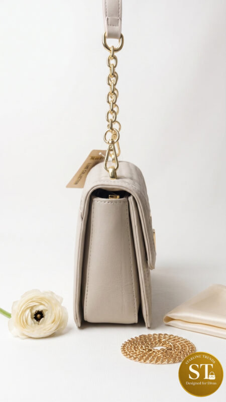 QUILTED LUXE CHAIN Sling Bag (CRÈME)