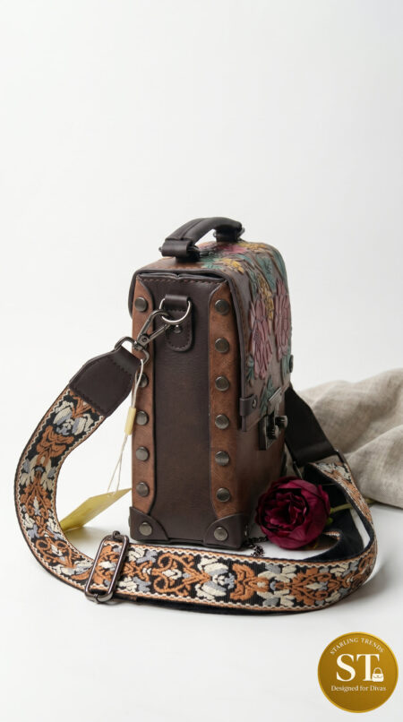 DETAILED BOX 5.0 SLING BAG