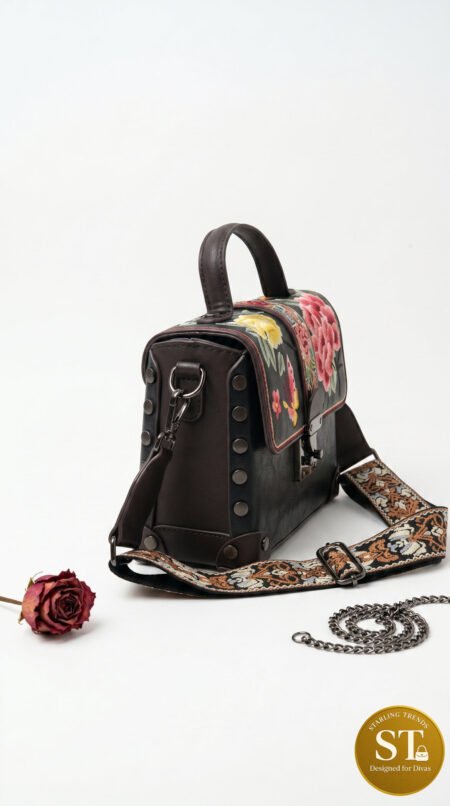 DETAILED BOX 6.0 SLING BAG