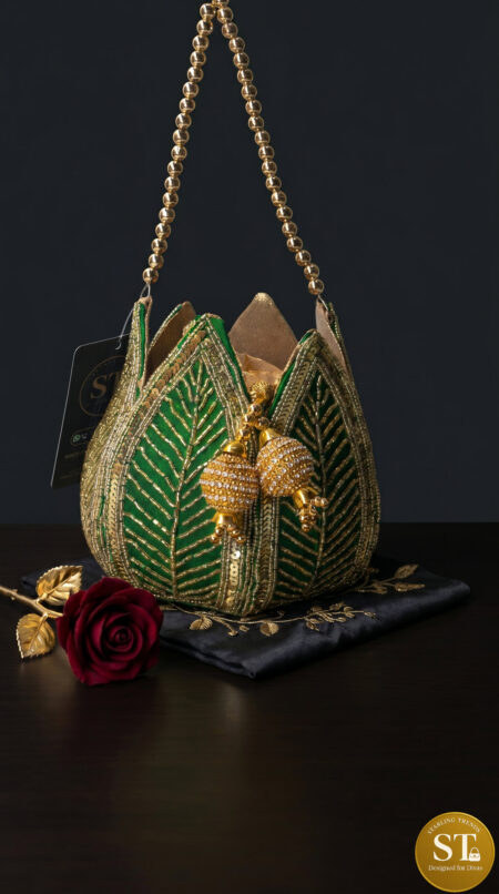 LOTUS POTLI