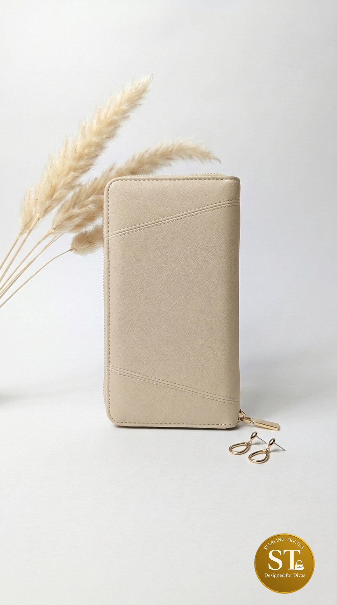 Scarlet Prestige Women's Wallet - Image 2