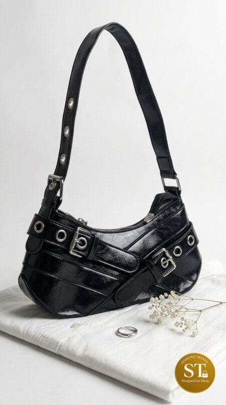 ONYX BUCKLE SLING BAG (Black)