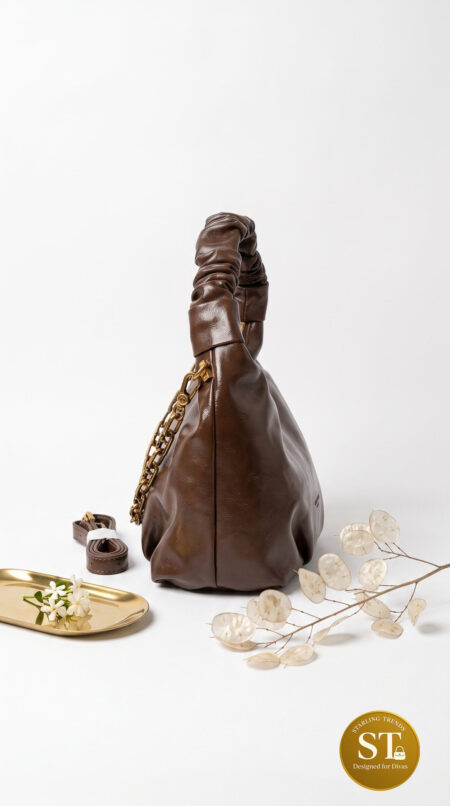 HAZEL CHIC SLINGBAG