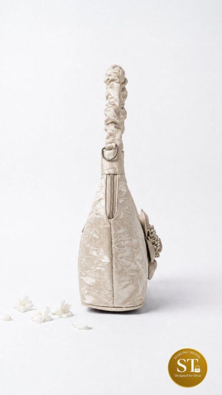 VELVET POETAL SLING BAG (SILVER)