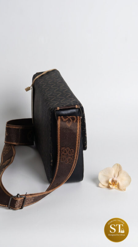BROWNIE LUXE SLING BAG (BLACK)