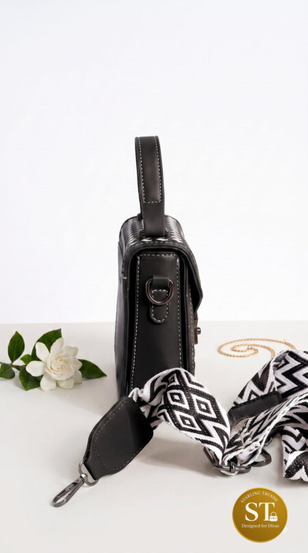 Chess Queen Sling Bag (black)